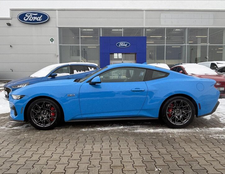 Ford Mustang Kupé 5,0 l 328 kw