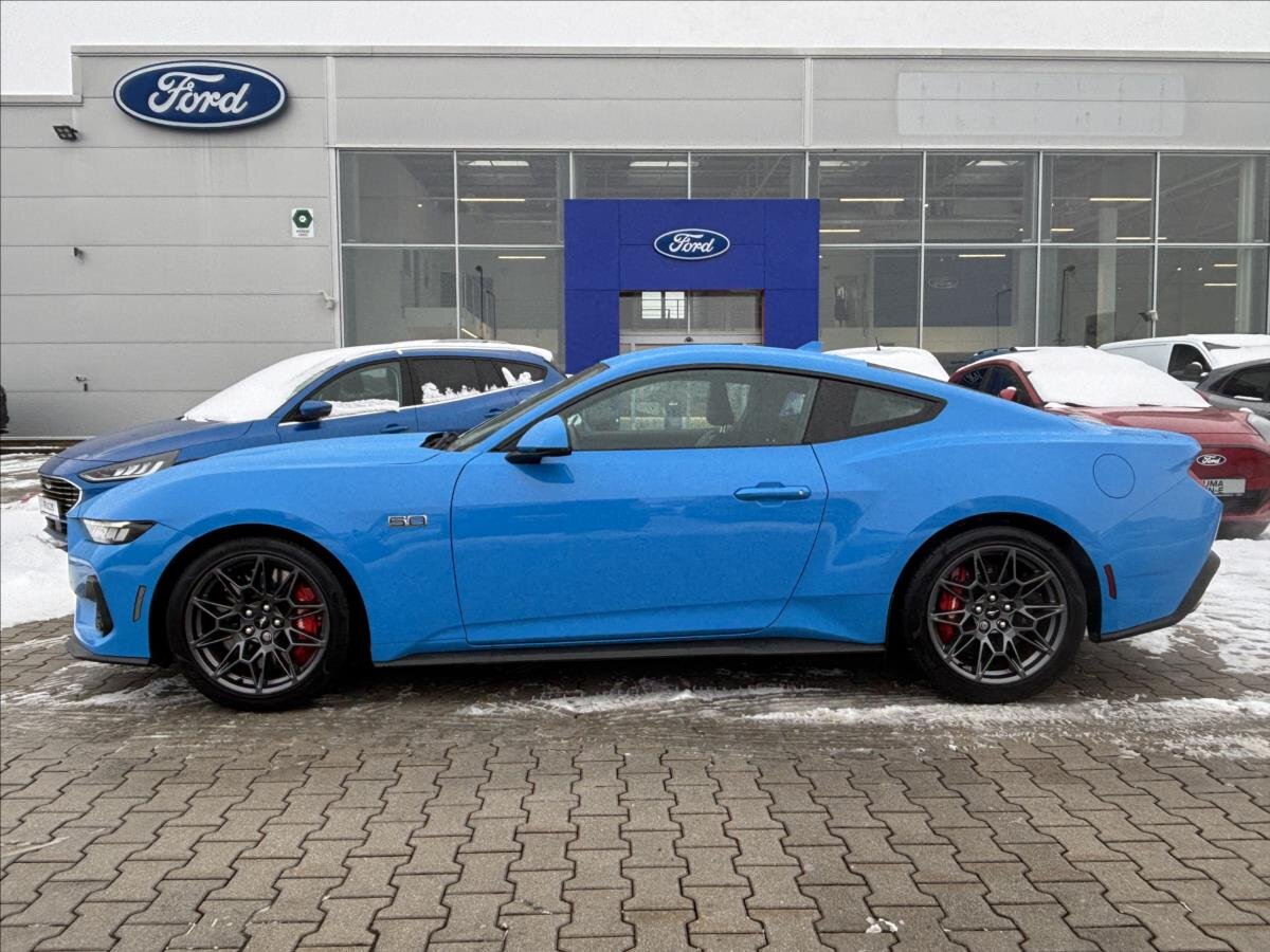 Ford Mustang Kupé 5,0 l 328 kw