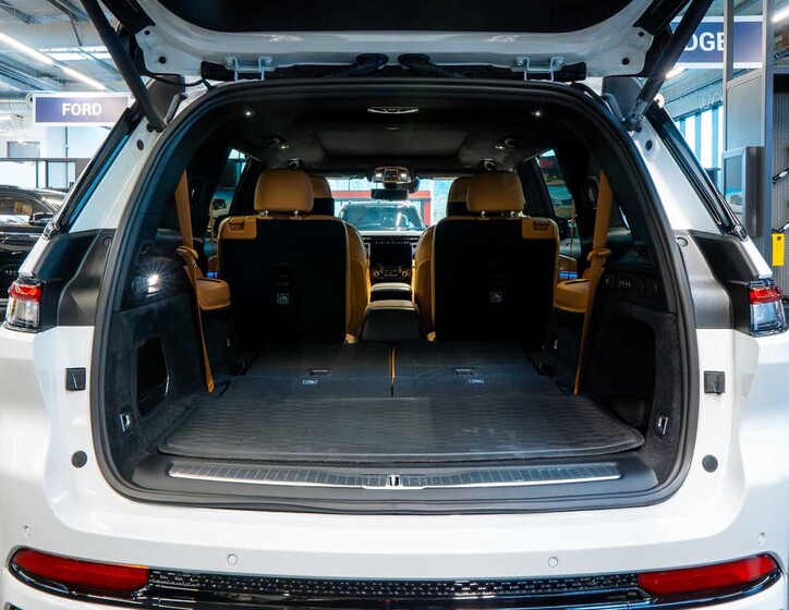 Jeep Grand Cherokee 6