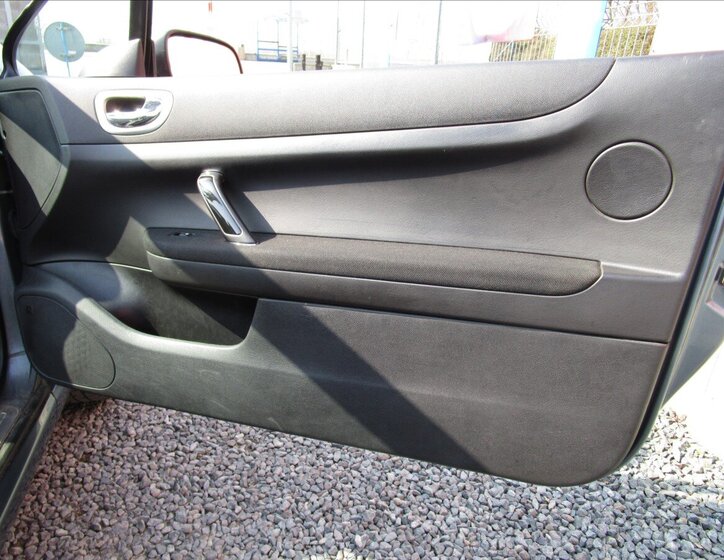 Peugeot 307 Kabriolet 2,0 l 100 kw