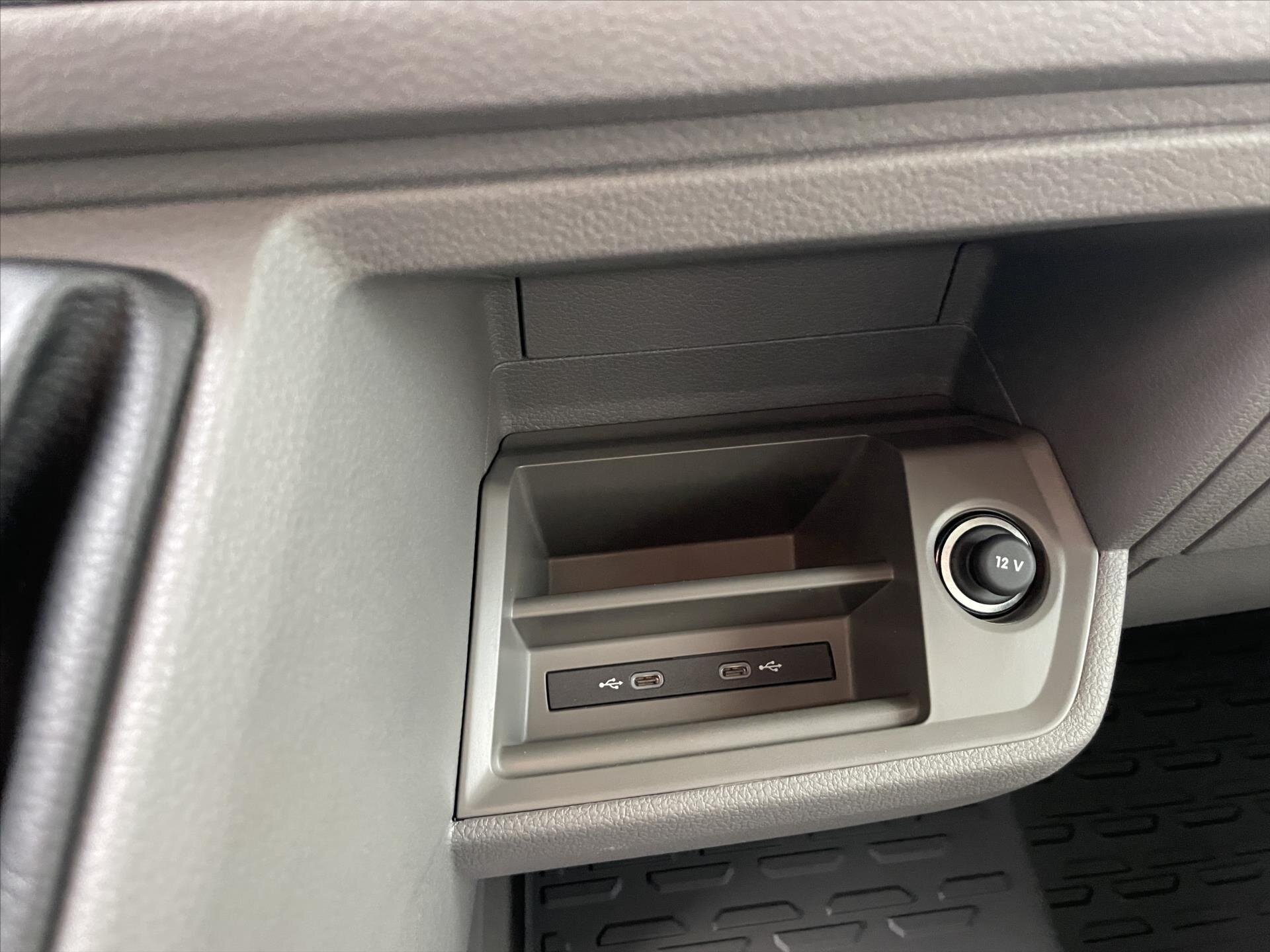 Volkswagen Crafter Skříň 2,0 l 103 kw