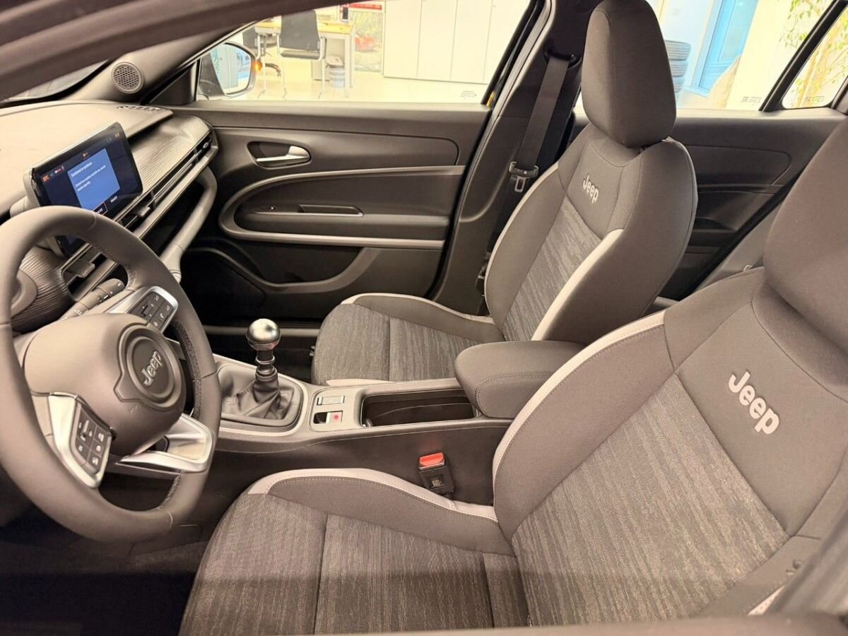 Jeep Avenger Hatchback 1,2 l 74 kw