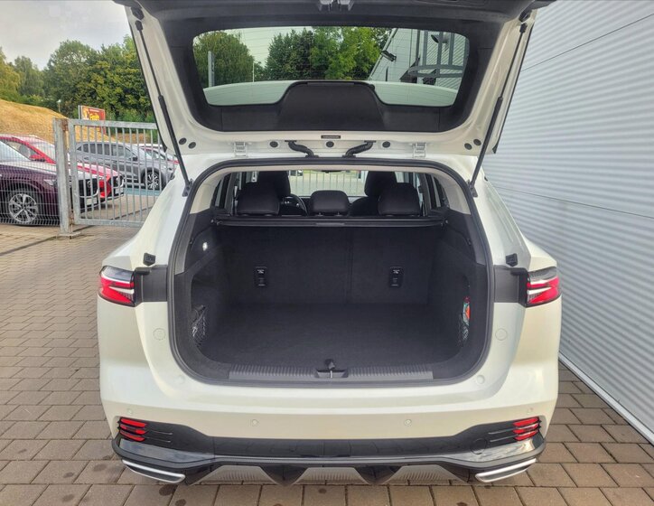 MG HS SUV 1,5 l 125 kw