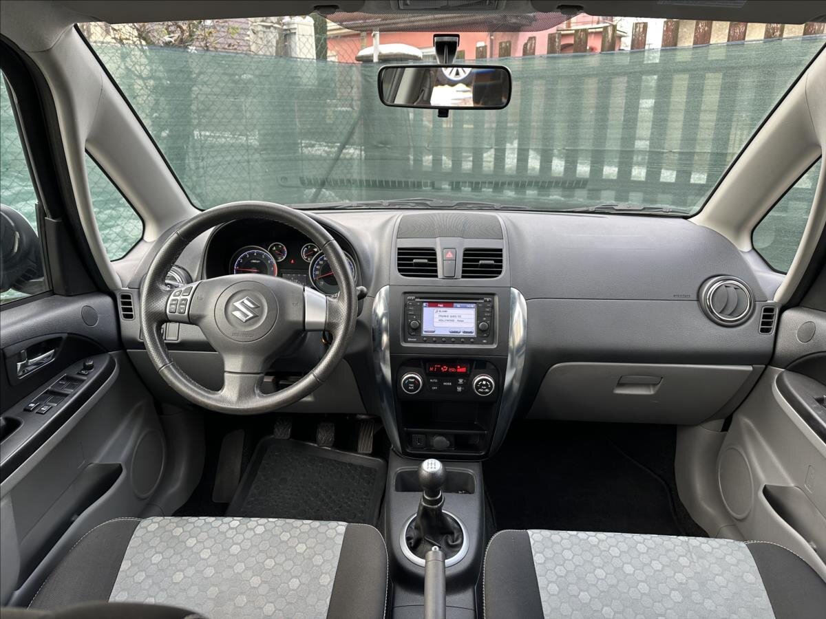 Suzuki SX4 Hatchback 1,6 l 88 kw