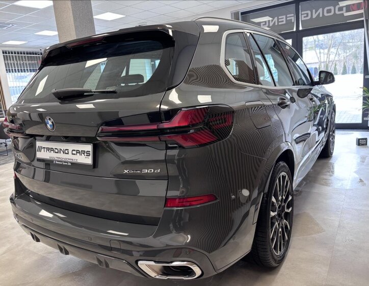 BMW X5 Kombi 3,0 l 210 kw