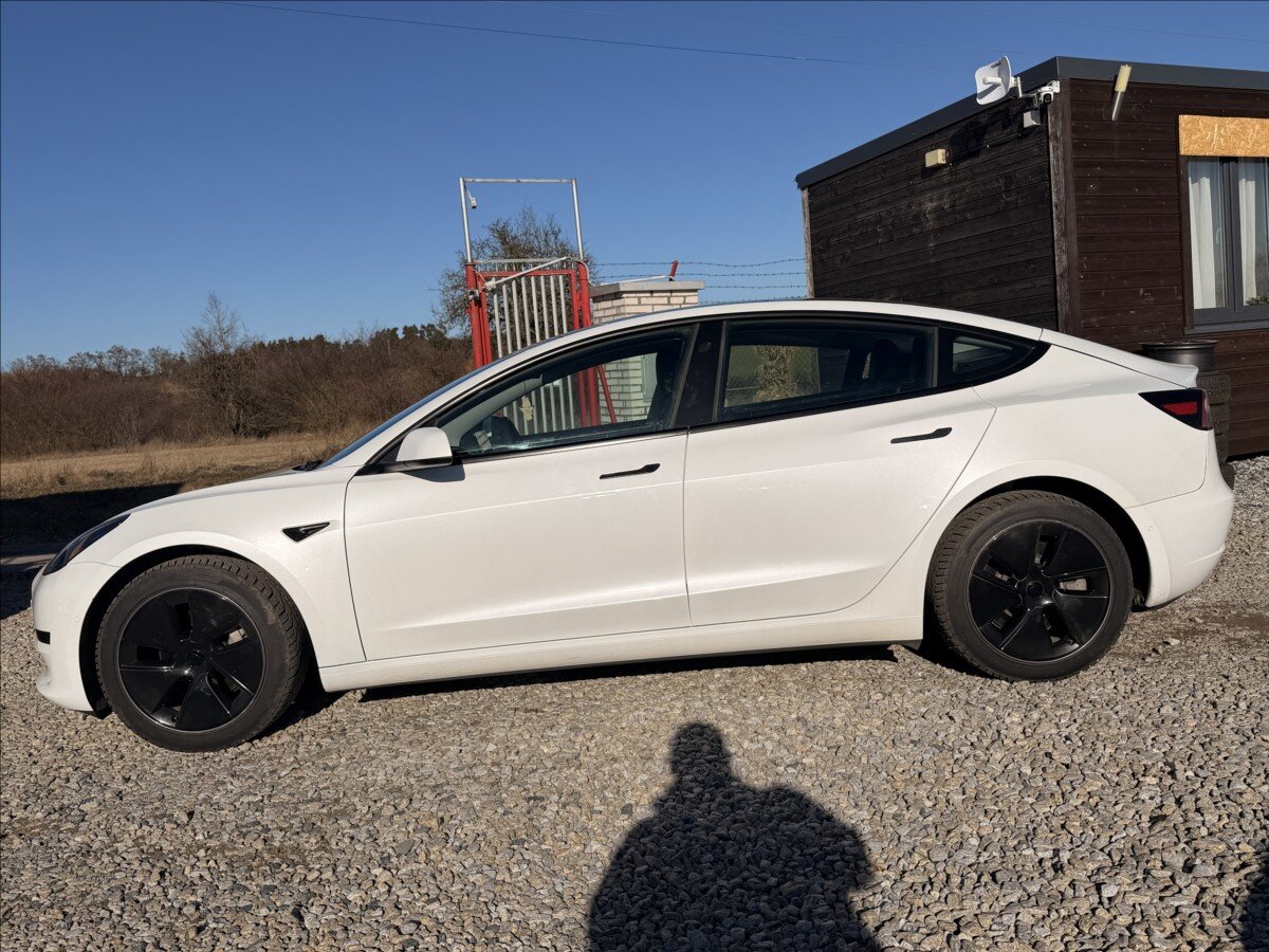 Tesla Model 3 Sedan / Limuzína 0,0 100 kw
