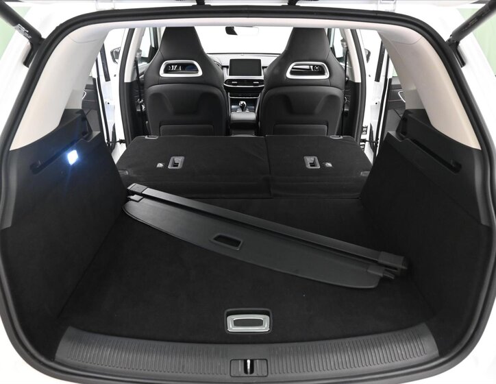 MG EHS SUV / Terénní 1,5 l 119 kw