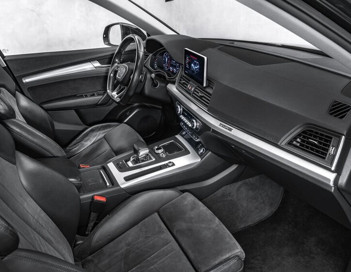 Audi Q5 SUV / Terénní 2,0 l 140 kw