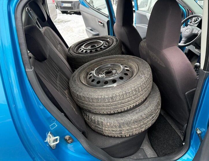 Nissan Pixo Hatchback 996,0 50 kw