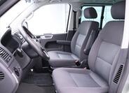 Volkswagen Multivan 11