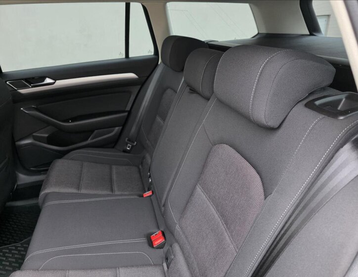 Volkswagen Passat 22