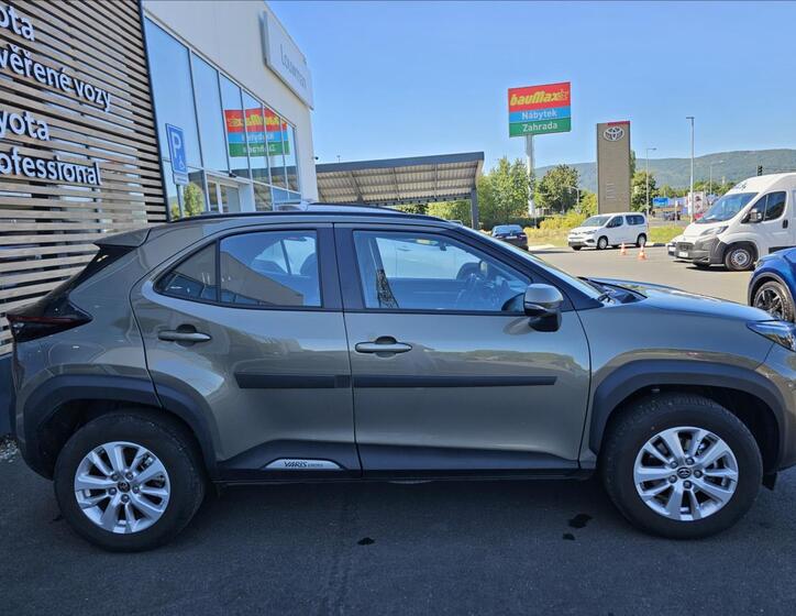 Toyota Yaris Cross 15