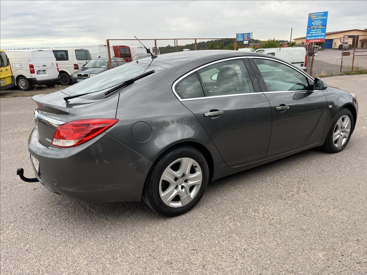 Opel Insignia Liftback 2,0 l 96 kw