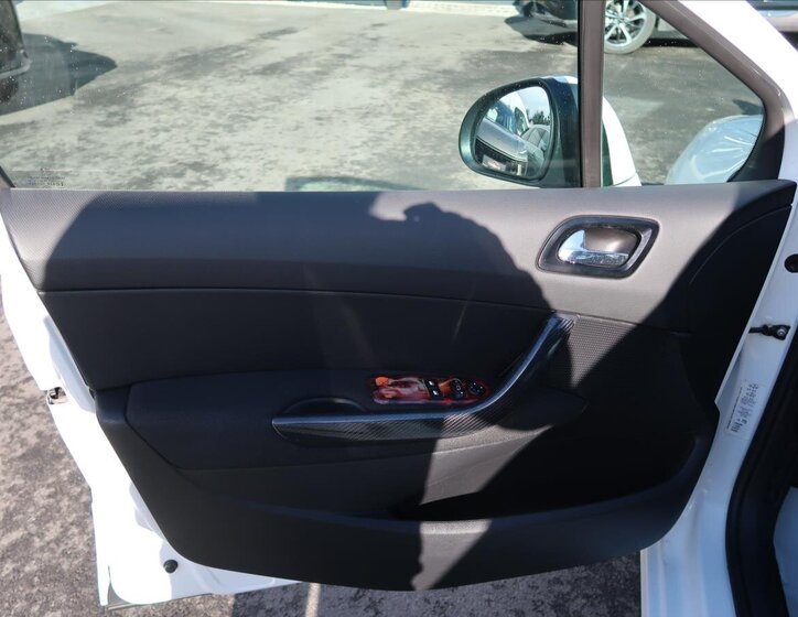 Peugeot 308 Kombi 1,6 l 80 kw