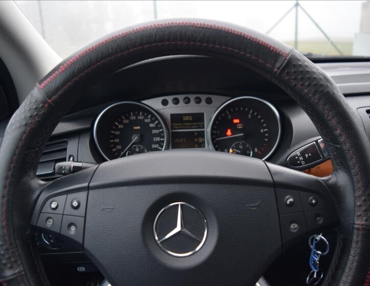 Mercedes-Benz Třídy R Kombi 3,0 l 140 kw