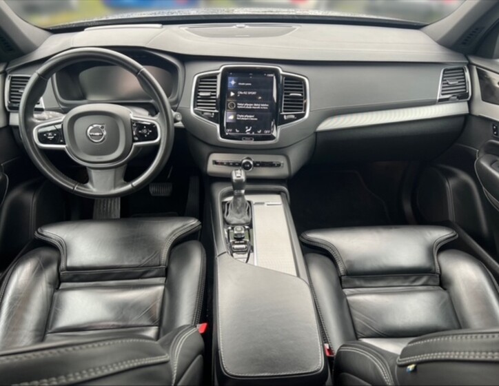 Volvo XC90 9