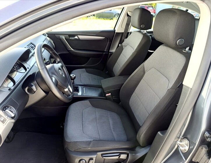 Volkswagen Passat Sedan 1,4 l 110 kw