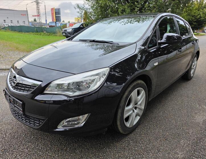 Opel Astra 1
