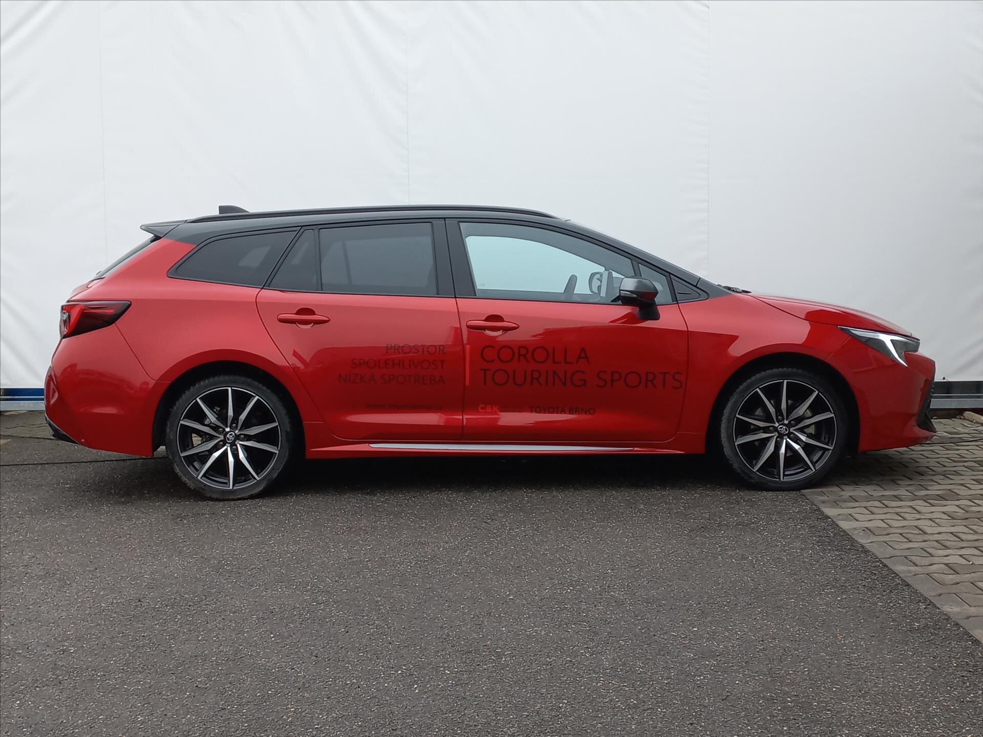 Toyota Corolla Kombi 2,0 l 98 kw