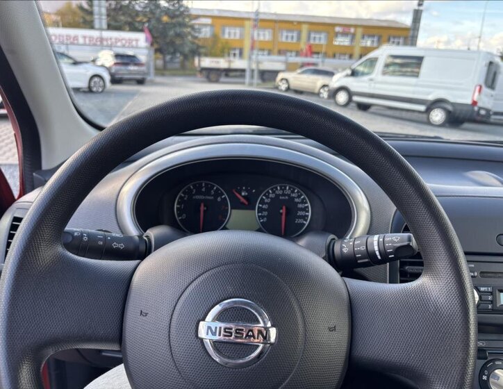Nissan Micra Hatchback 1,2 l 48 kw