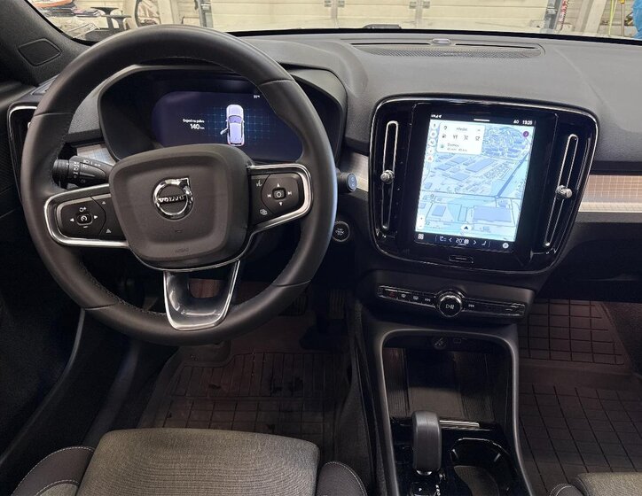 Volvo XC40 SUV 2,0 l 120 kw