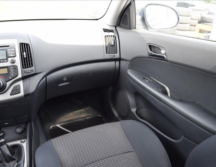Hyundai i30 Hatchback 1,6 l 66 kw
