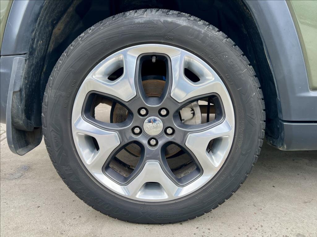 Jeep Compass SUV 1,4 l 103 kw