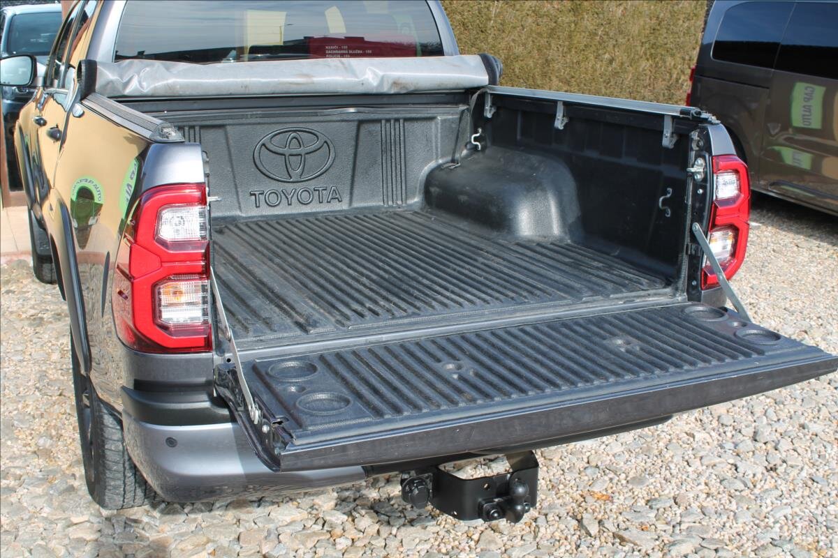 Toyota Hilux Pick-up 2,8 l 150 kw