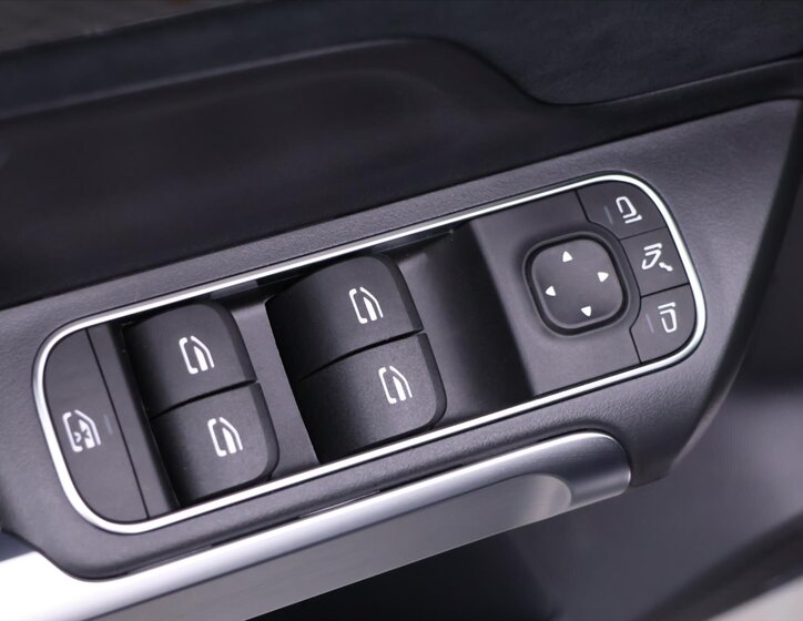 Mercedes-Benz GLB 52