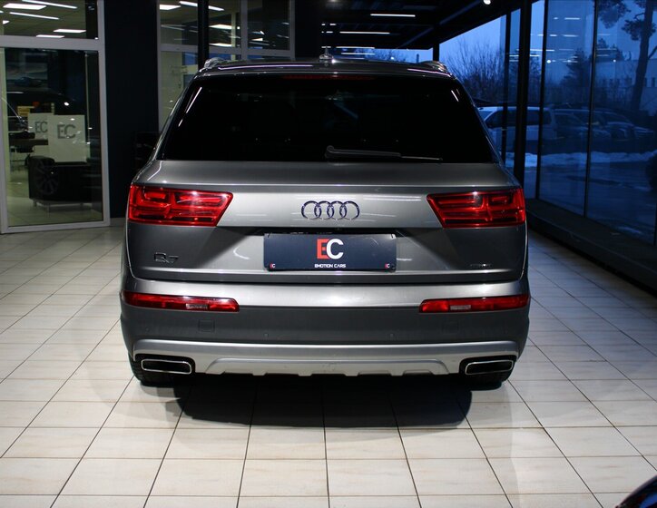 Audi Q7 SUV 3,0 l 200 kw