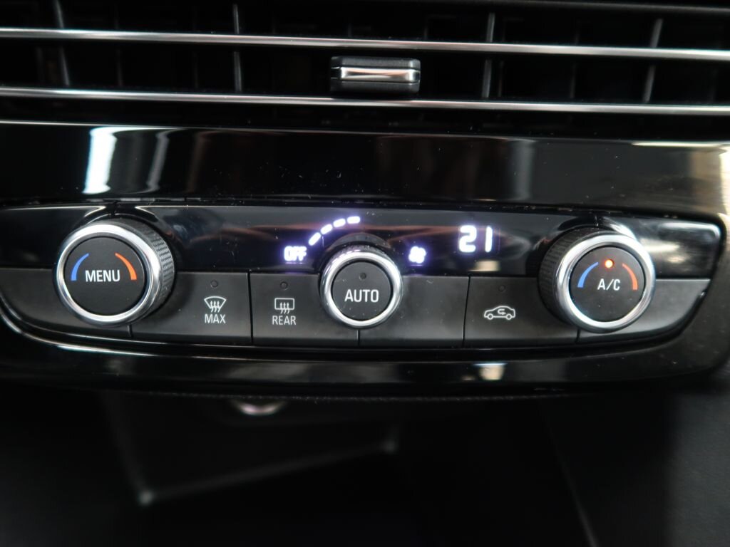 Opel Mokka SUV / Terénní 1,2 l 100 kw