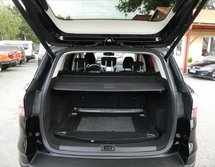 Ford Kuga SUV 1,5 l 110 kw