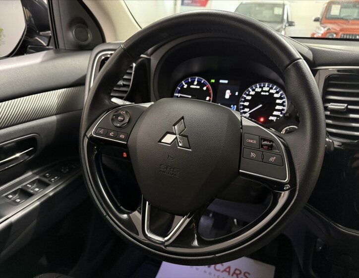 Mitsubishi Outlander SUV / Terénní 2,3 l 110 kw