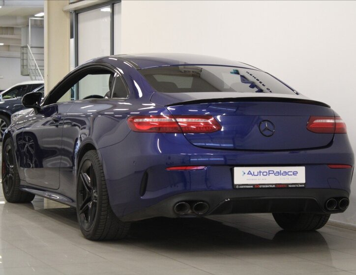 Mercedes-Benz Třídy E Kupé 2,0 l 143 kw