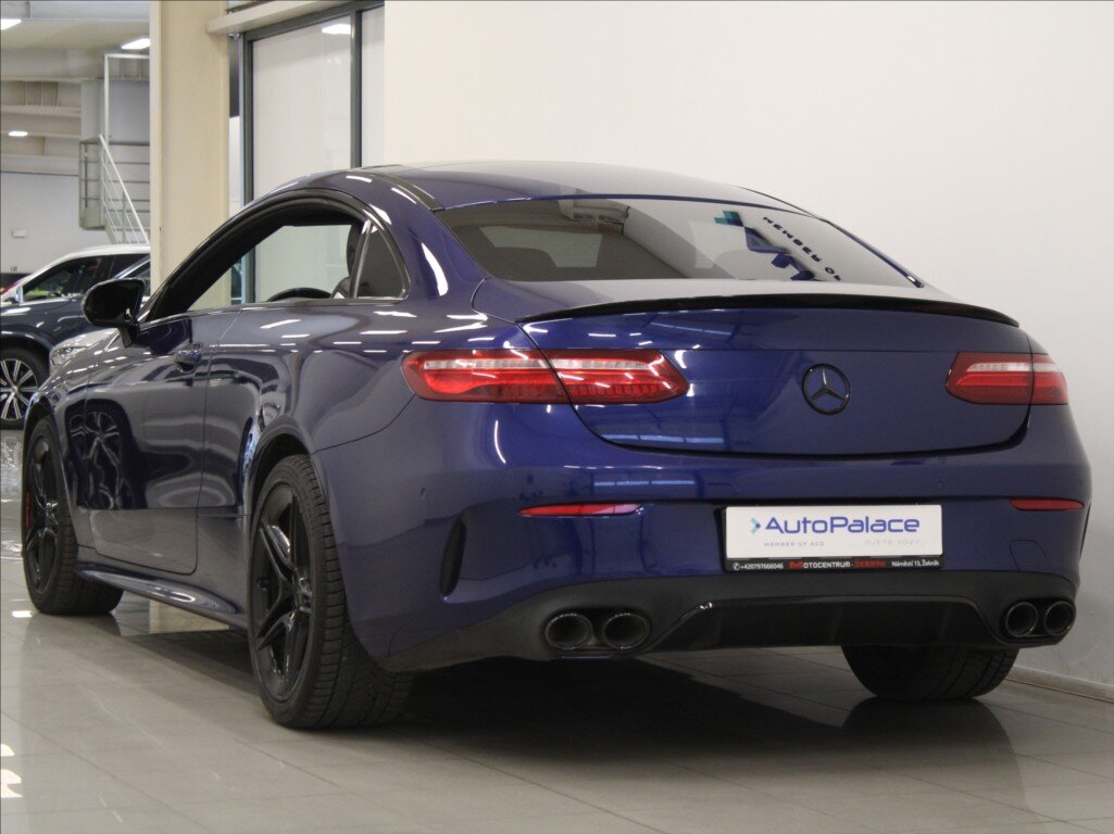 Mercedes-Benz Třídy E Kupé 2,0 l 143 kw