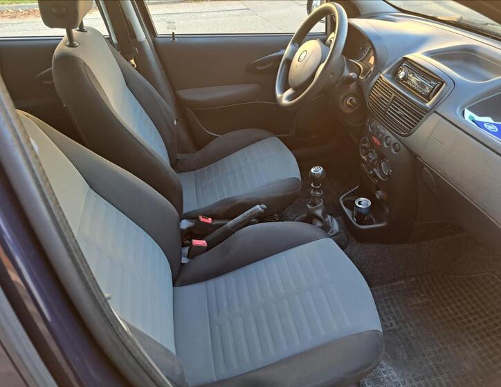 Fiat Punto 27