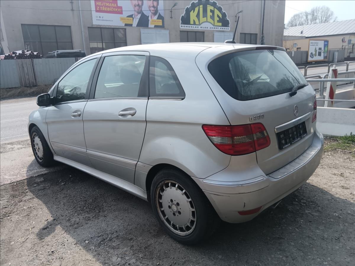 Mercedes-Benz Třídy B MPV 2,0 l 103 kw