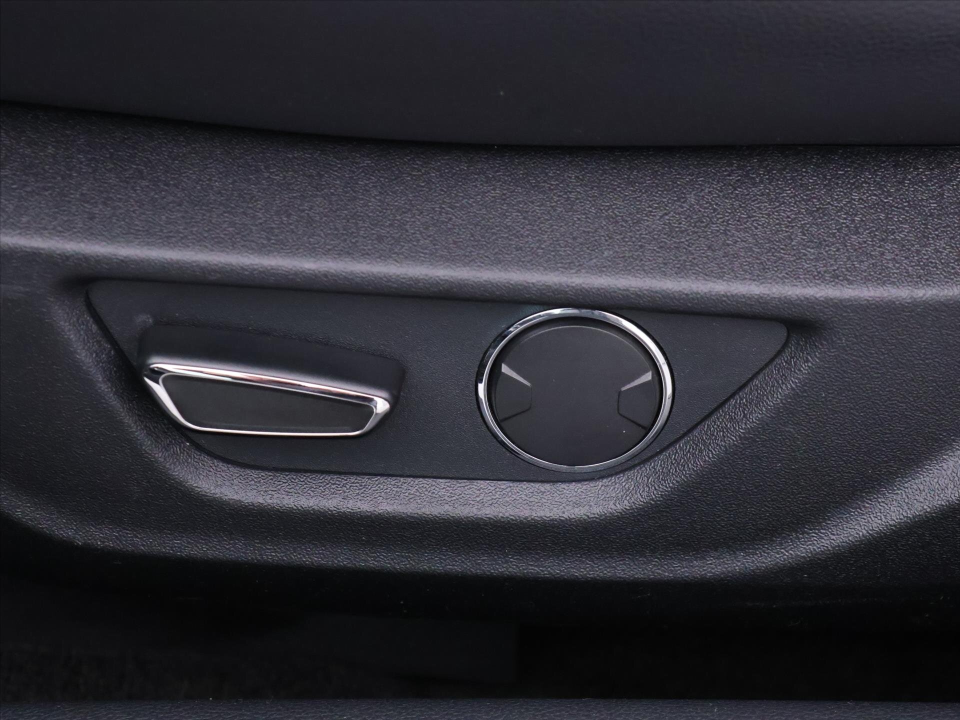 Ford Mustang Kupé 5,0 l 310 kw