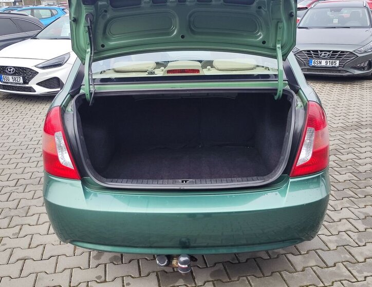 Hyundai Accent Hatchback 1,4 l 71 kw