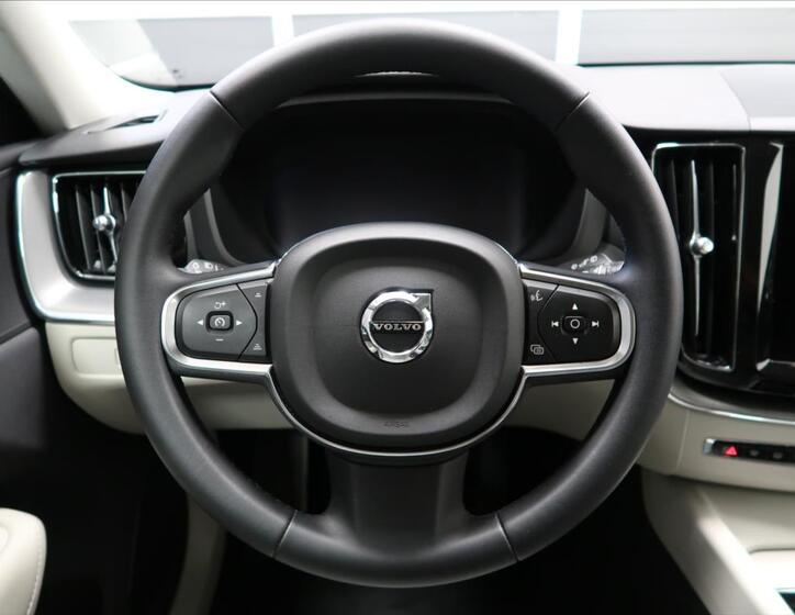 Volvo XC60 15