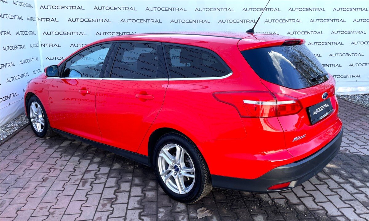 Ford Focus Kombi 999,0 92 kw