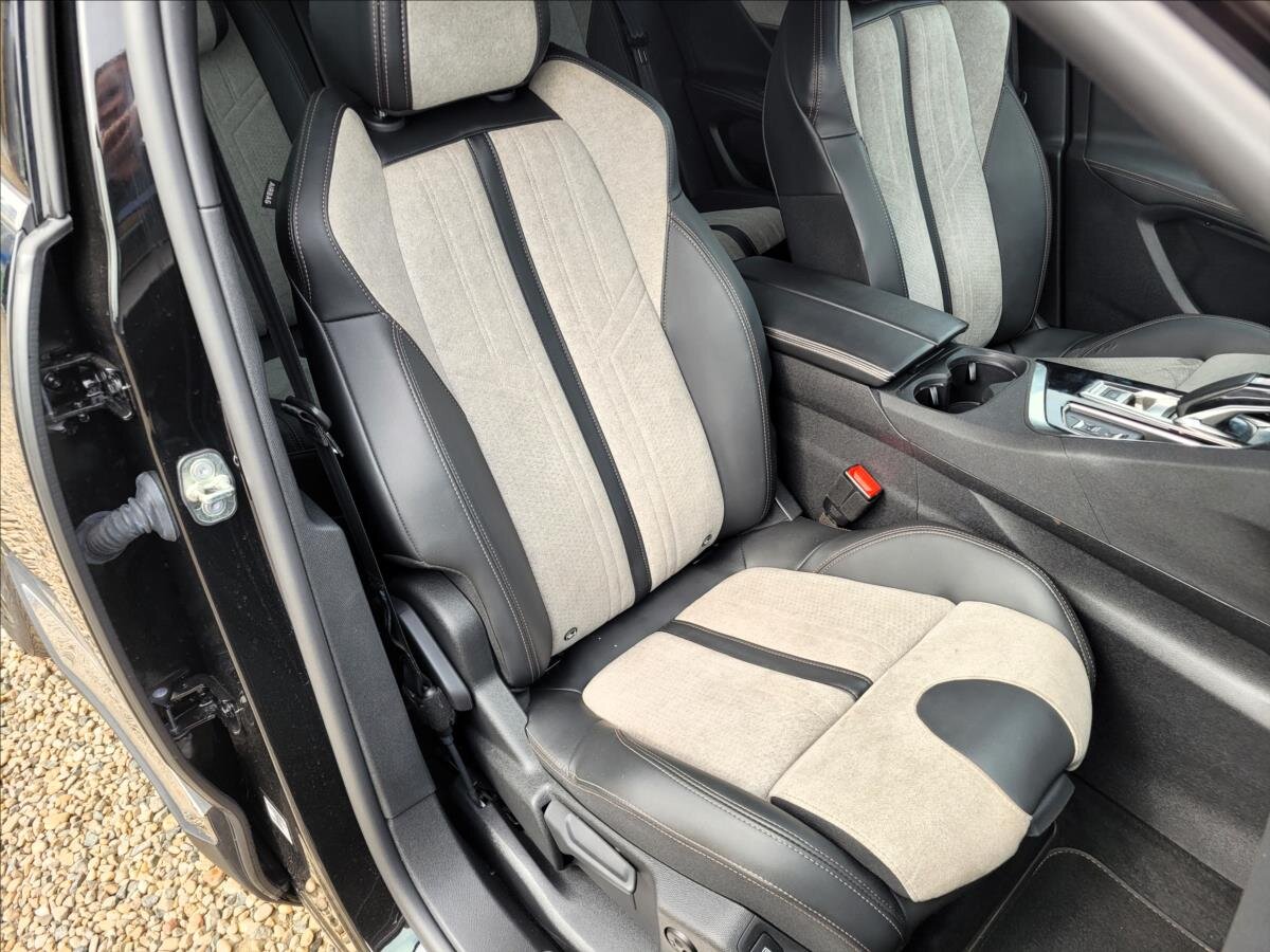 Peugeot 3008 SUV / Terénní 1,6 l 165 kw