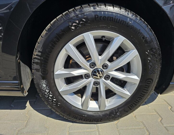 Volkswagen Passat 45