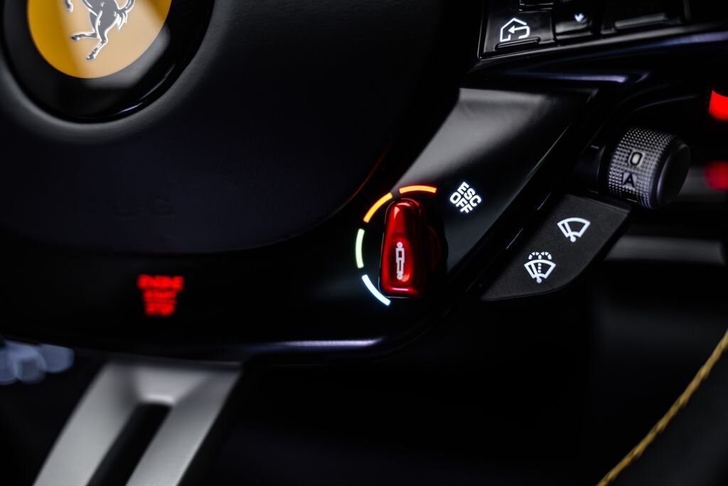 Ferrari Ostatní SUV / Terénní 6,5 l 529 kw