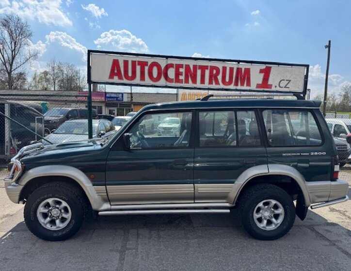 Mitsubishi Pajero SUV / Terénní 2,8 l 92 kw
