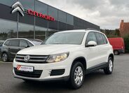Volkswagen Tiguan 1