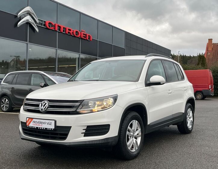 Volkswagen Tiguan 1
