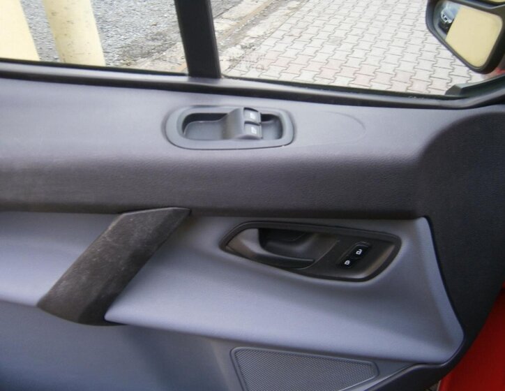 Ford Transit Custom Kombi 2,2 l 74 kw