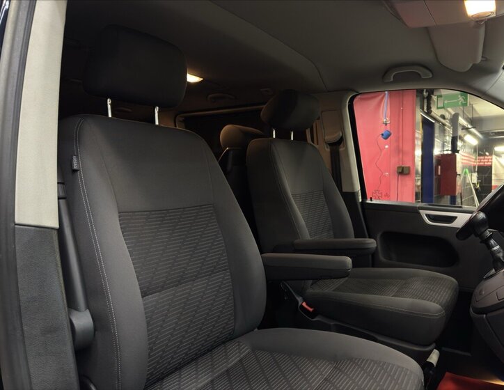 Volkswagen Multivan Kombi 2,0 l 103 kw