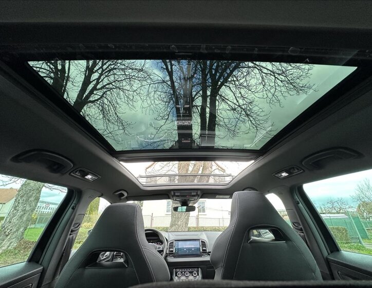 Škoda Karoq SUV / Terénní 2,0 l 140 kw